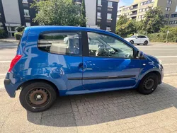 Blau Gebraucht 2010 Renault Twingo Kleinwagen | 2.500 € (Fairer Preis)