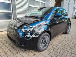 Onyx schwarz Gebraucht 2023 Fiat 500e Kleinwagen | 31.990 €