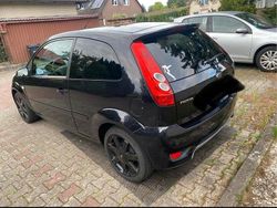 Schwarz Gebraucht 2007 Ford Fiesta Kleinwagen | 1.899 € (Fairer Preis)