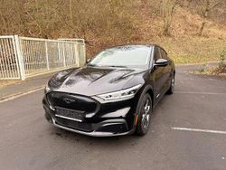 Schwarz Gebraucht 2022 Ford Mustang Mach-E Extended Range SUV | 35.900 € (Guter Preis)