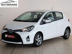 Weiß Gebraucht 2017 Toyota Yaris Hybrid Edition-S Limousine | 9.490 € (Guter Preis)