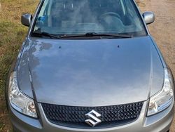 Grau Gebraucht 2010 Suzuki SX4 Comfort Limousine | 8.900 € (Etwas zu teuer)