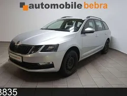 Brilliantsilber Gebraucht 2019 Skoda Octavia Ambiente Kombi | 7.290 € (Superpreis)