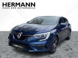 Blau Gebraucht 2019 Renault Mégane GrandTour Life Kombi | 13.911 € (Teuer)