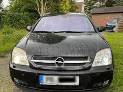 Schwarz Gebraucht 2005 Opel Vectra Kombi | 1.750 € (Fairer Preis)
