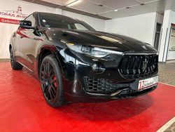 Schwarz Gebraucht 2018 Maserati Levante SUV | 40.999 € (Fairer Preis)