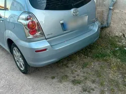 Silber Gebraucht 2005 Toyota Corolla Verso Van / Kleinbus | 2.900 €