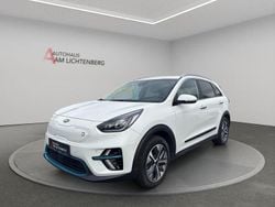 Weiss Gebraucht 2021 Kia e-Niro Spirit SUV | 19.980 € (Guter Preis)