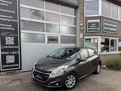 Gris platinium Gebraucht 2019 Peugeot 208 Active Kleinwagen | 9.387 € (Fairer Preis)