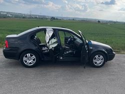 Schwarz Gebraucht 2002 VW Bora Limousine | 850 € (Guter Preis)