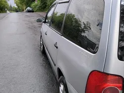 Silber Gebraucht 2004 VW Sharan Van / Kleinbus | 1.750 €