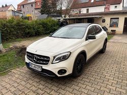 Weiß Gebraucht 2018 Mercedes GLA220 AMG line SUV | 18.900 € (Fairer Preis)