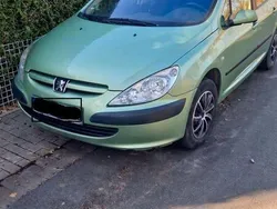 Grün Gebraucht 2001 Peugeot 307 Limousine | 749 € (Guter Preis)