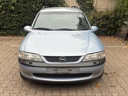 Andere farben Gebraucht 1997 Opel Vectra Kombi | 2.500 € (Teuer)