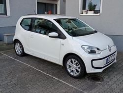 Weiß Gebraucht 2015 VW up! Kleinwagen | 2.999 €