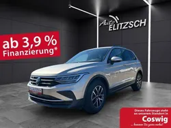 Silber Gebraucht 2024 VW Tiguan Life SUV | 30.945 € (Fairer Preis)