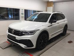 Weiß Gebraucht 2022 VW Tiguan Allspace R-line SUV | 37.889 € (Guter Preis)