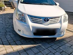 Weiß Gebraucht 2010 Toyota Avensis Kombi | 4.750 € (Fairer Preis)