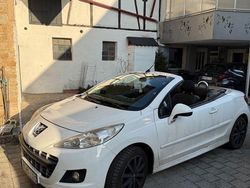 Weiß Gebraucht 2010 Peugeot 207 CC Cabrio | 2.800 € (Guter Preis)