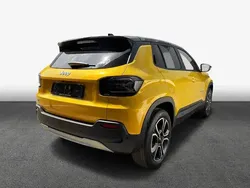 Gelb Gebraucht 2023 Jeep Avenger EV Summit SUV | 27.285 € (Guter Preis)