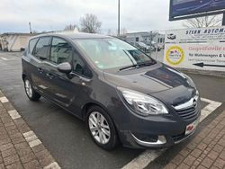 Grau Gebraucht 2016 Opel Meriva drive Van / Kleinbus | 5.990 € (Guter Preis)