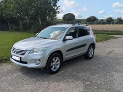 Silber Gebraucht 2011 Toyota RAV4 SUV | 10.400 € (Fairer Preis)