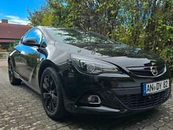 Schwarz Gebraucht 2017 Opel Astra GTC OPC Limousine | 9.990 € (Teuer)