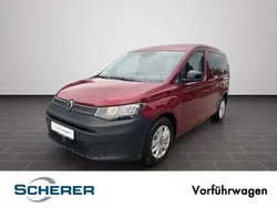 Rot (fortanarot metallic) Gebraucht 2024 VW Caddy Life Van / Kleinbus | 28.771 € (Fairer Preis)