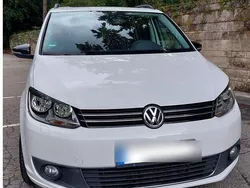 Weiß Gebraucht 2012 VW Touran Match Van / Kleinbus | 7.200 € (Guter Preis)