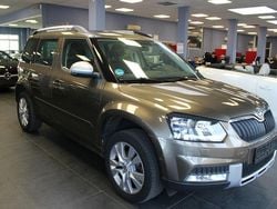 Braun Gebraucht 2015 Skoda Yeti Outdoor Ambition SUV | 13.980 €