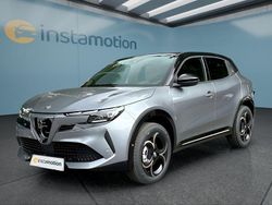 Grau Neu 2025 Alfa Romeo GT Junior SUV | 34.149 € (Teuer)