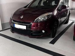 Rot Gebraucht 2012 Renault Scénic III Van / Kleinbus | 6.499 € (Fairer Preis)