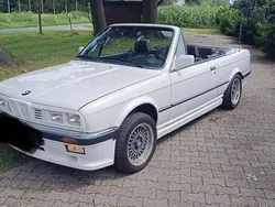 Weiß Gebraucht 1986 BMW 325 Cabriolet Cabrio | 19.999 €
