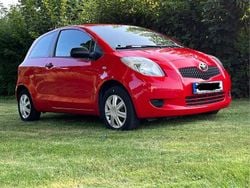 Rot Gebraucht 2007 Toyota Yaris Limousine | 2.750 € (Fairer Preis)