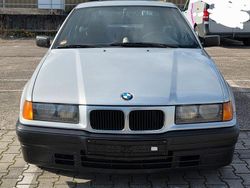 Silber Gebraucht 1995 BMW 316 Kleinwagen | 4.750 €