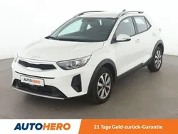 Weiß Gebraucht 2024 Kia Stonic Vision SUV | 17.270 € (Fairer Preis)