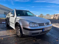 Grau Gebraucht 2002 VW Golf IV Kombi | 1.550 €