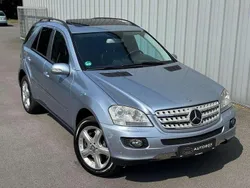 Lasuritblau Gebraucht 2007 Mercedes ML500 SUV | 14.499 € (Etwas zu teuer)