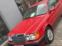Rot Gebraucht 1992 Mercedes E300 Coupé | 11.990 €