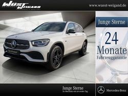 Weiß Gebraucht 2021 Mercedes GLC300e AMG SUV | 40.900 € (Fairer Preis)