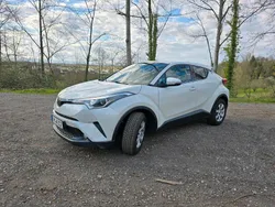 Weiß Gebraucht 2017 Toyota C-HR Style SUV | 16.900 € (Fairer Preis)