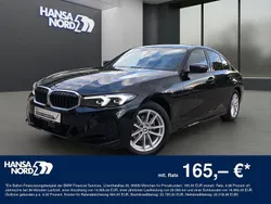 Schwarz / saphirschwarz (metallic) Gebraucht 2024 BMW 318 Limousine | 33.950 € (Fairer Preis)