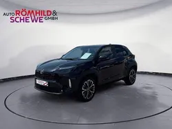 Mysticschwarz mica Gebraucht 2022 Toyota Yaris Hybrid Elegant | 25.990 € (Etwas zu teuer)