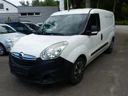 Weiß Gebraucht 2014 Opel Combo Van / Kleinbus | 6.999 € (Fairer Preis)