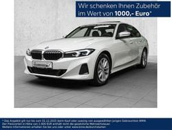 Weiß Gebraucht 2024 BMW 318 Shadowline Limousine | 33.330 € (Guter Preis)