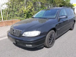 Schwarz Gebraucht 2004 Opel Omega Kombi | 750 € (Superpreis)