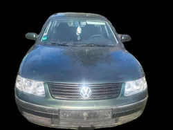 Grün Gebraucht 1998 VW Passat Kombi | 499 € (Guter Preis)