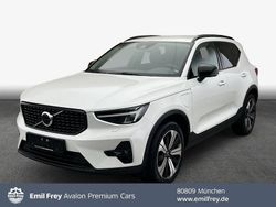 Crystal weißperleffekt Gebraucht 2022 Volvo XC40 Plus SUV | 31.889 € (Fairer Preis)