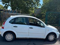Weiß Gebraucht 2009 Citroën C3 Kleinwagen | 1.950 € (Etwas zu teuer)