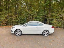 Weiß Gebraucht 2010 Ford Focus Cabriolet Cabrio | 5.600 € (Fairer Preis)